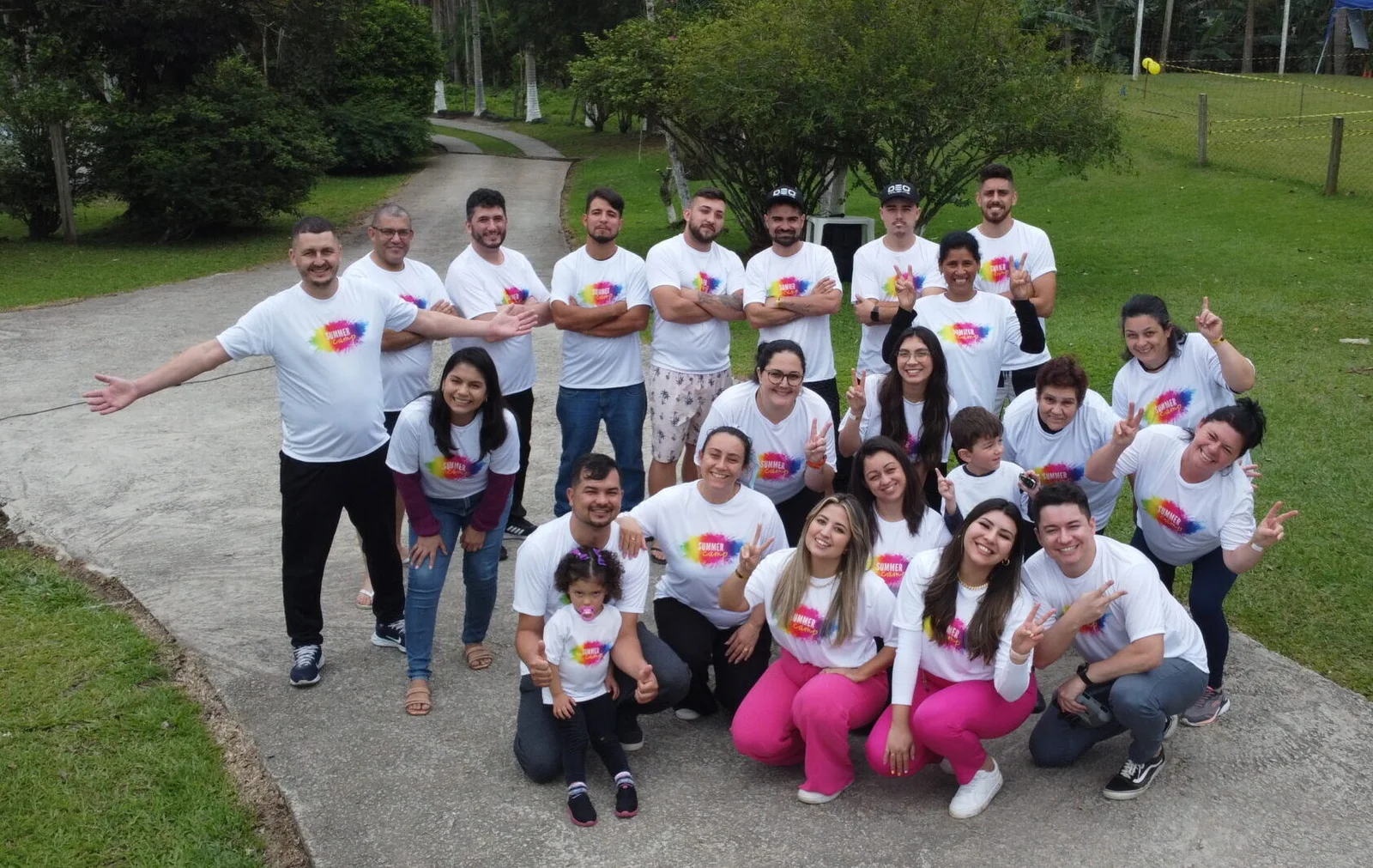 Time de voluntários do Summer Camp